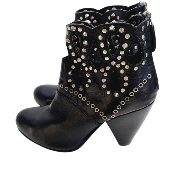 J. Renee Studded Heeled Ankle Booties Black size 7.5 Cut-Out Detail Rock & Roll - Picture 5 of 12